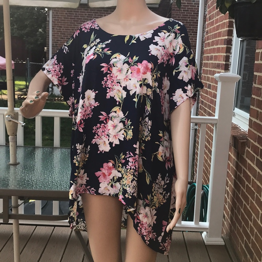 🌷WOMAN TOP BY MARISA CHRISTINA IN SIZE 3X 🌷 - Picture 1 of 8